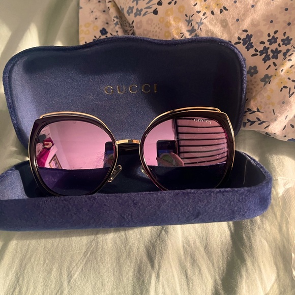 Womans Gucci sunglasses - Picture 2 of 2